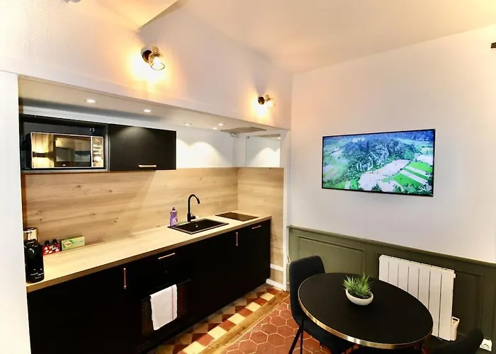 Les Bons Enfants - Vieux Marche 4p Wifi Apartment